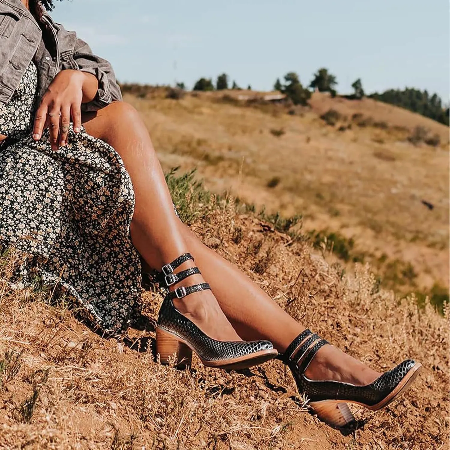 Leather Ankle Strap Block Heels for Women Round Toe Back Zipper Pumps for Women Vintage Round Toe Chunky Pumps