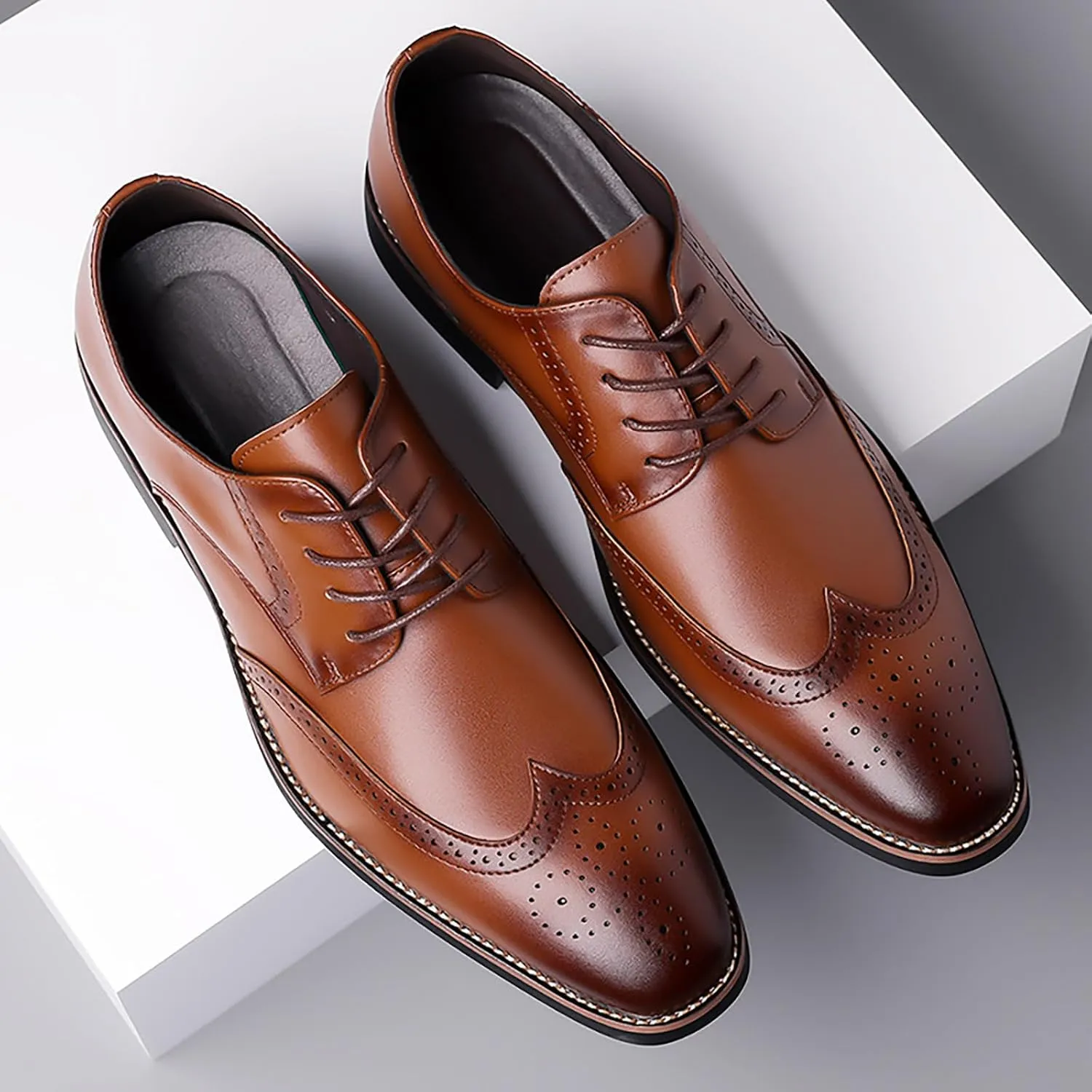 Men's Leather Wingtip Business Dress Oxford Shoes Lace Up Retro Pointed Comfortable Formal Brogue Shoes Wedding Party Derby Shoes