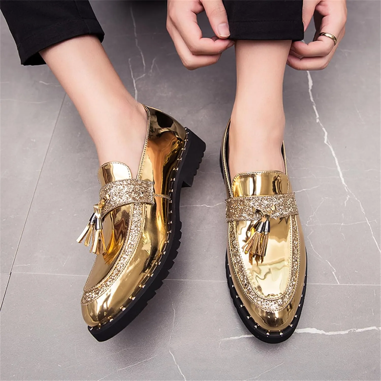 Men's Patent Leather Sequin Tassels Slip On Loafers Fashion Smoking Shoes for Business Wedding Party Formal
