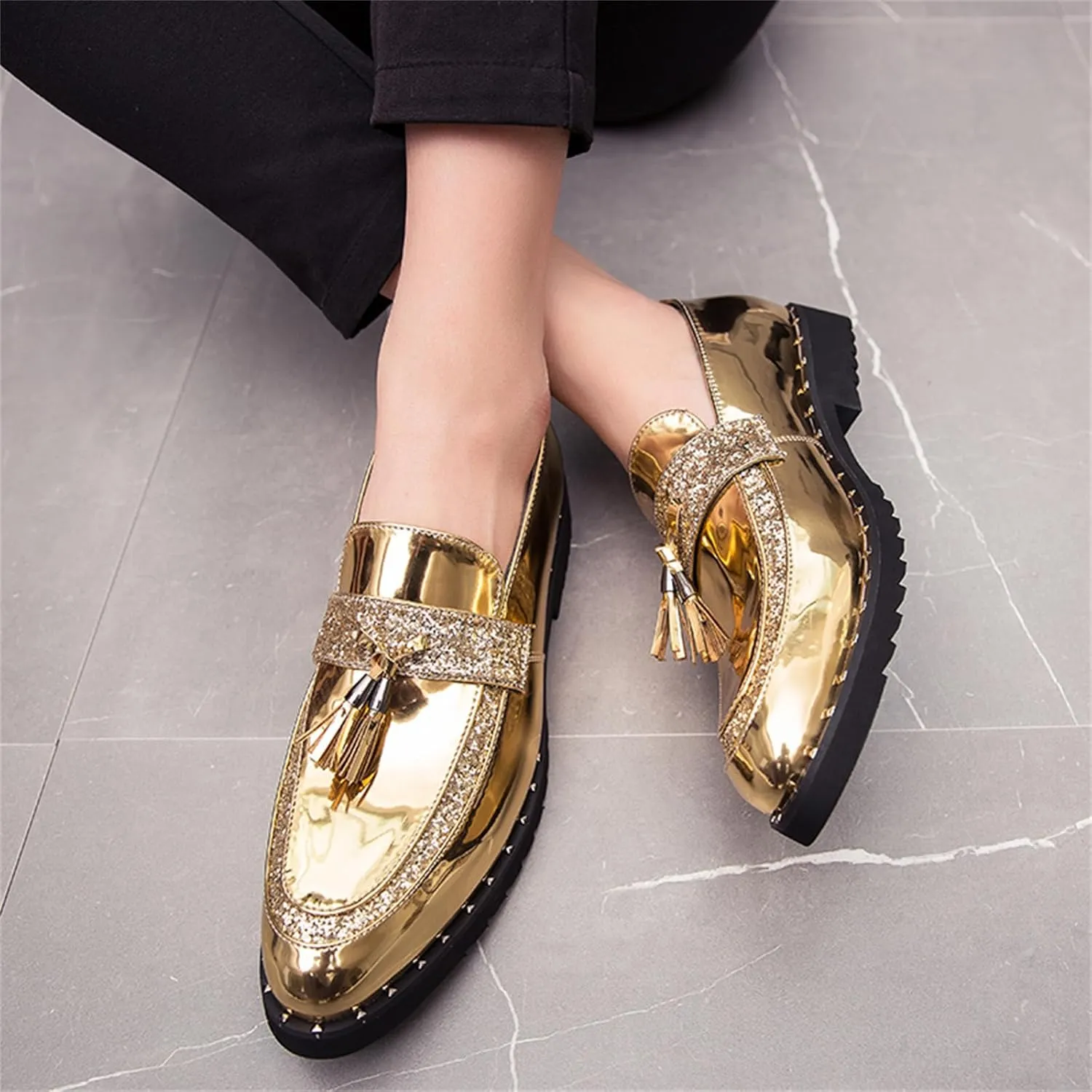 Men's Patent Leather Sequin Tassels Slip On Loafers Fashion Smoking Shoes for Business Wedding Party Formal