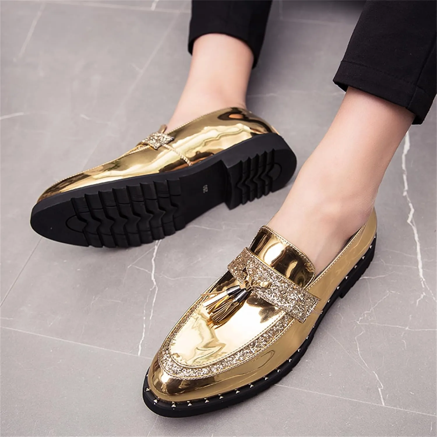 Men's Patent Leather Sequin Tassels Slip On Loafers Fashion Smoking Shoes for Business Wedding Party Formal