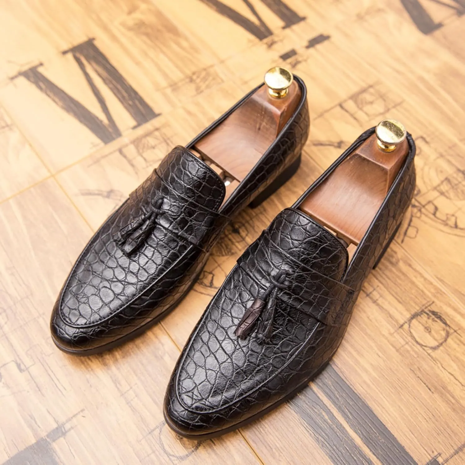 Zeberfi Men's Pattern Leather Slip On Tassel Dress Loafers Fashion Pointed Toe Low Top Non-Slip Luxury Business Formal Shoes